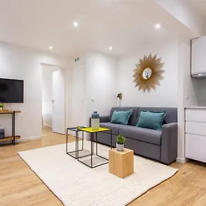 Cmg Montmartre - Cottages Apartment Paris